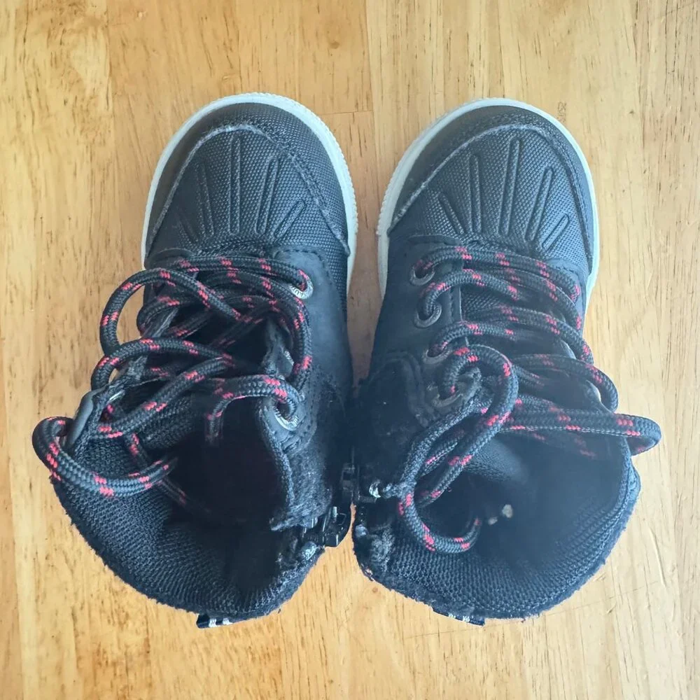 Nautica Titan Toddler boots sz 5 US black drawstring snowboots‎